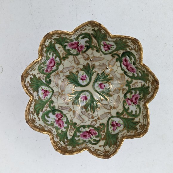 Vintage bone china berry bowl strainer - Picture 6 of 13